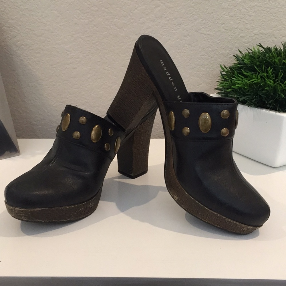 Madden Girl clogs sz 6.5